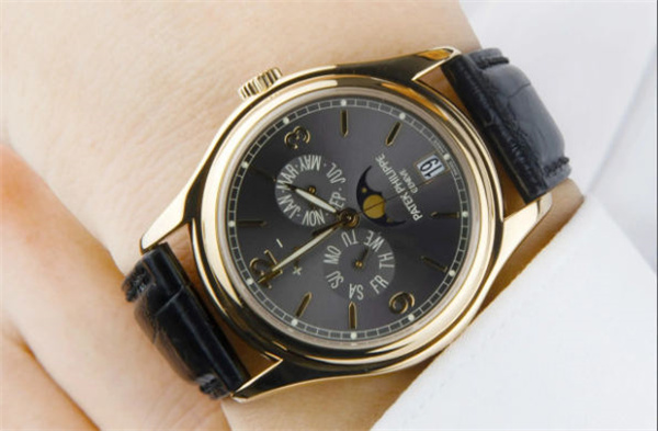 百达翡丽腕表表蒙有划痕处理技巧汇总（图）